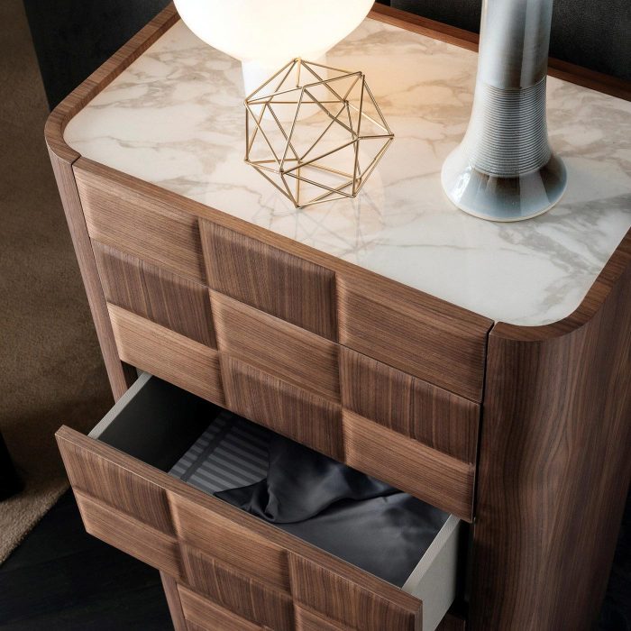 commode chiffonnier en bois de noyer