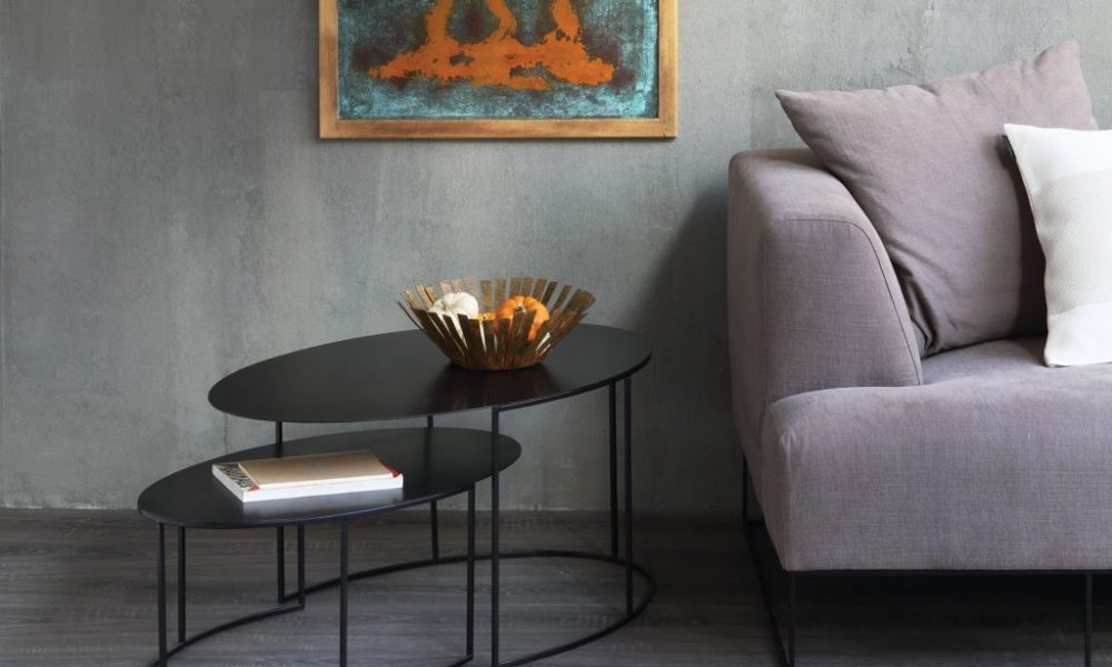 tables-basses-gigognes-noire-compa-ovale-via-brera